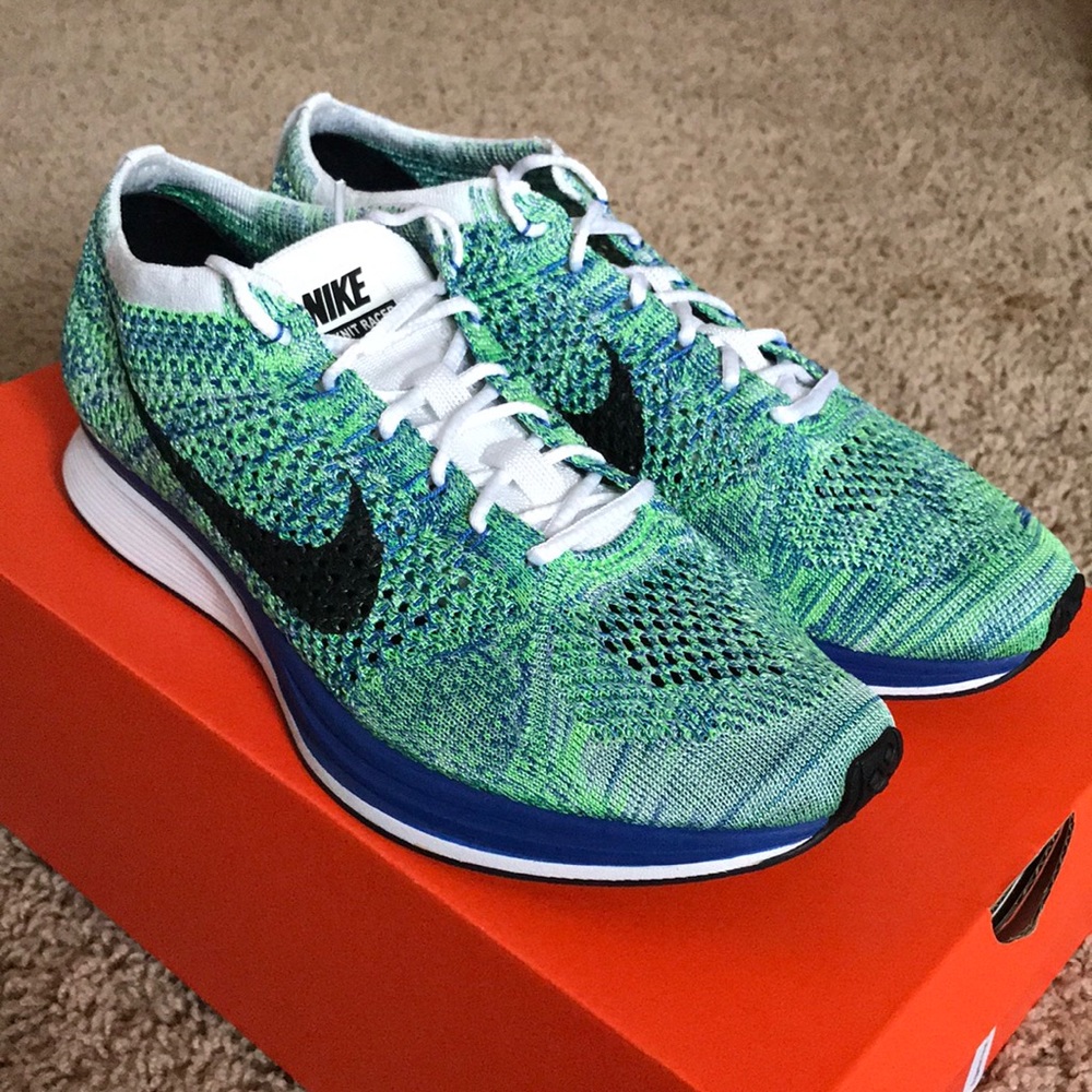 Nike Flyknit Racer - Womens 9/Mens 7.5